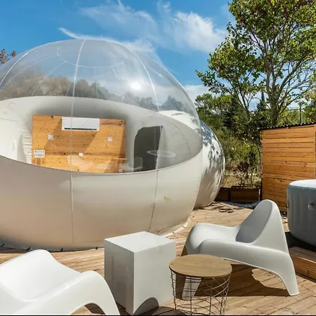 Luxury tent Les Bulles Nimoises *